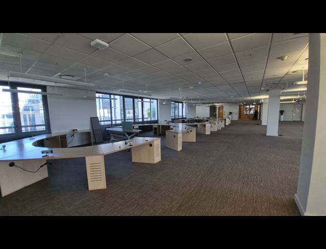 1,563M² OFFICE TO LET IN SANDTON CENTRAL